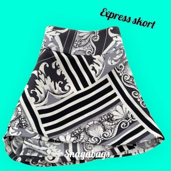 EXPRESS SHORTS SKIRT SKORT SIZE 8 BLACK/OFF WHITE - Picture 2 of 7